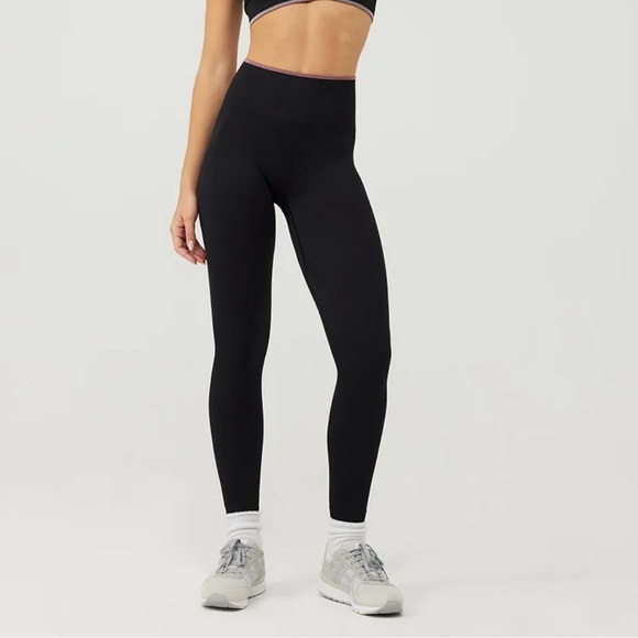 Outdoor Voices SeamlessRib 7/8 Legging Black Size XS - Picture 2 of 10